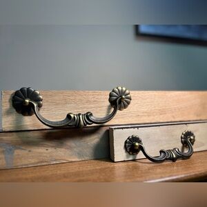 Set of 6 Vtg Drop Bail Pulls Victorian Style